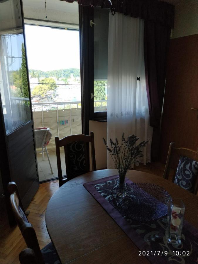 Apartments Raguz 챠브타트 외부 사진