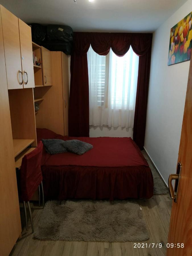 Apartments Raguz 챠브타트 외부 사진